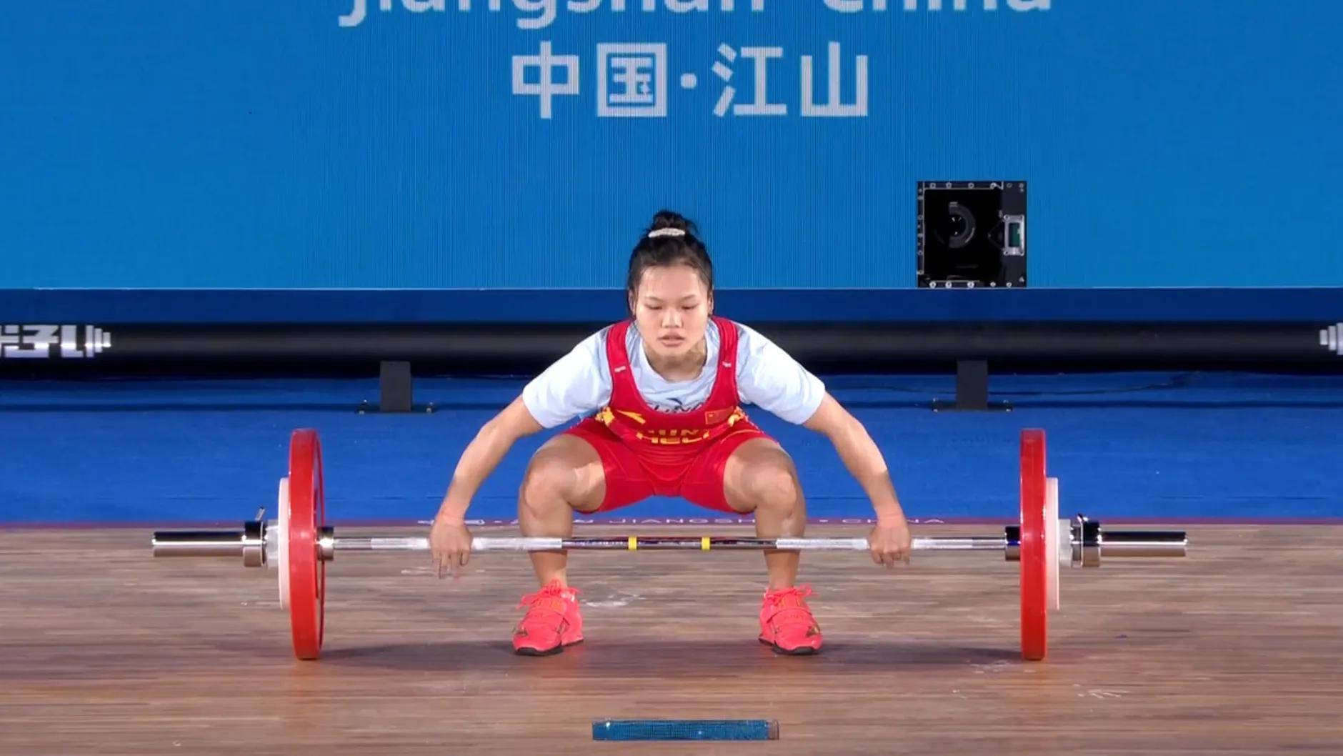 举重女子组：俄罗斯选手力压群雄，卫冕金牌